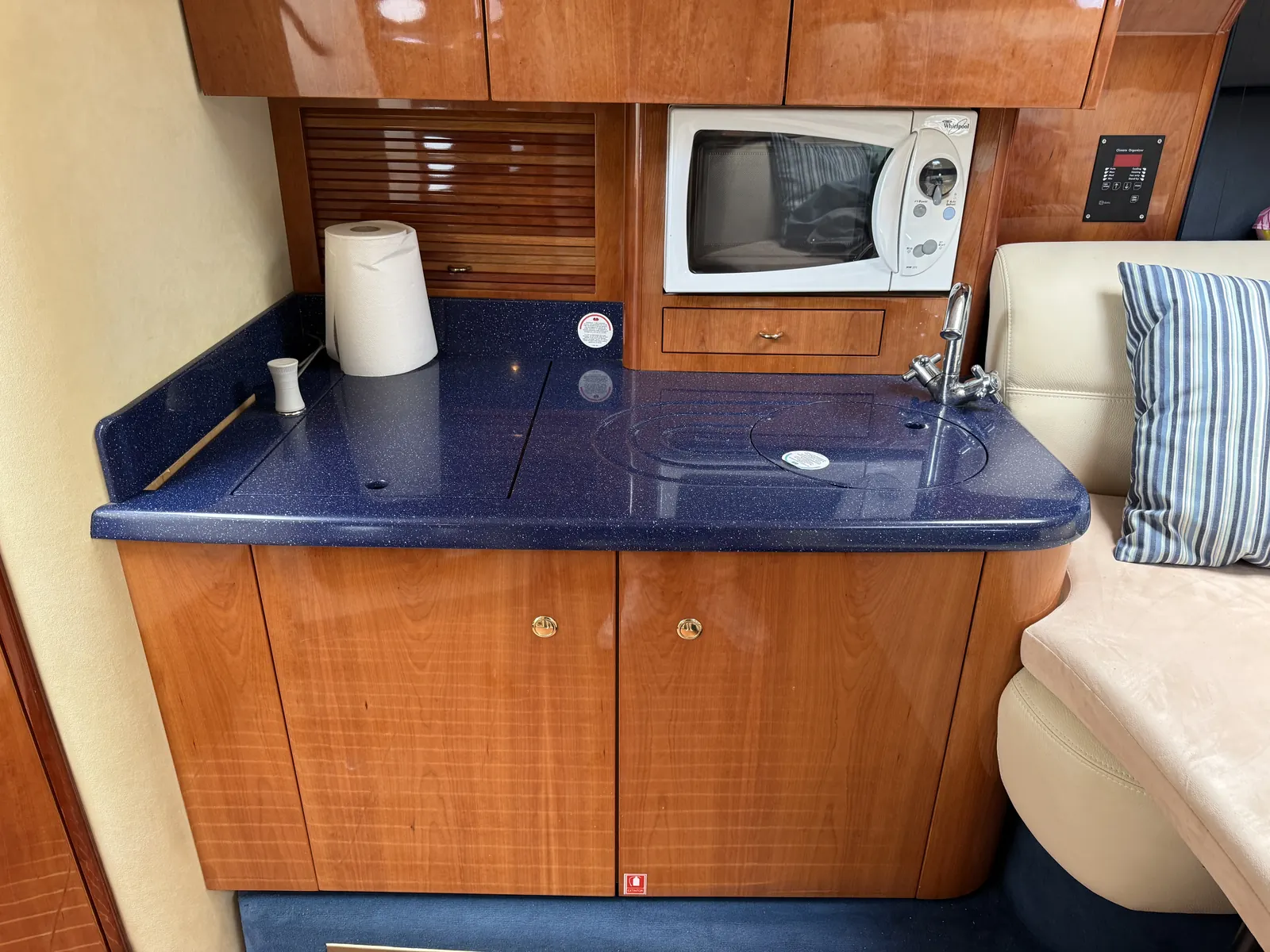 Cranchi Endurance 41 · 8