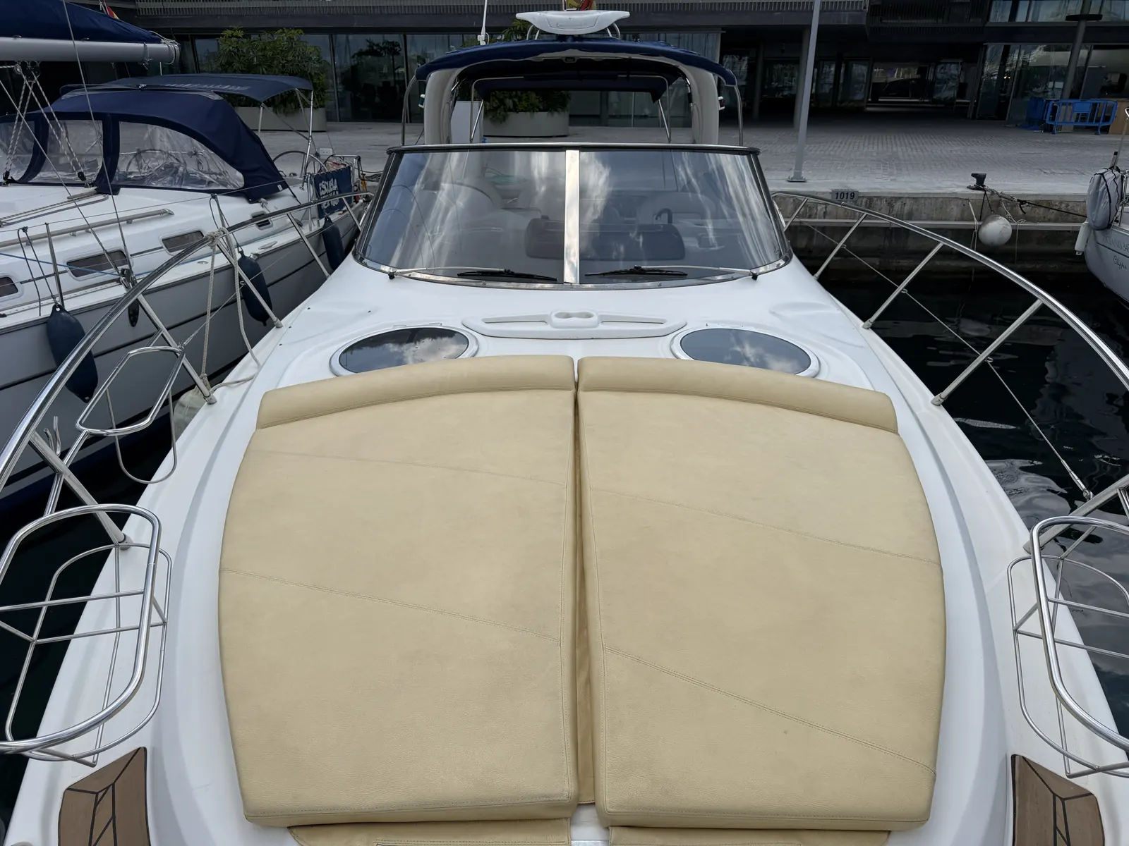 Cranchi Endurance 41 · 17