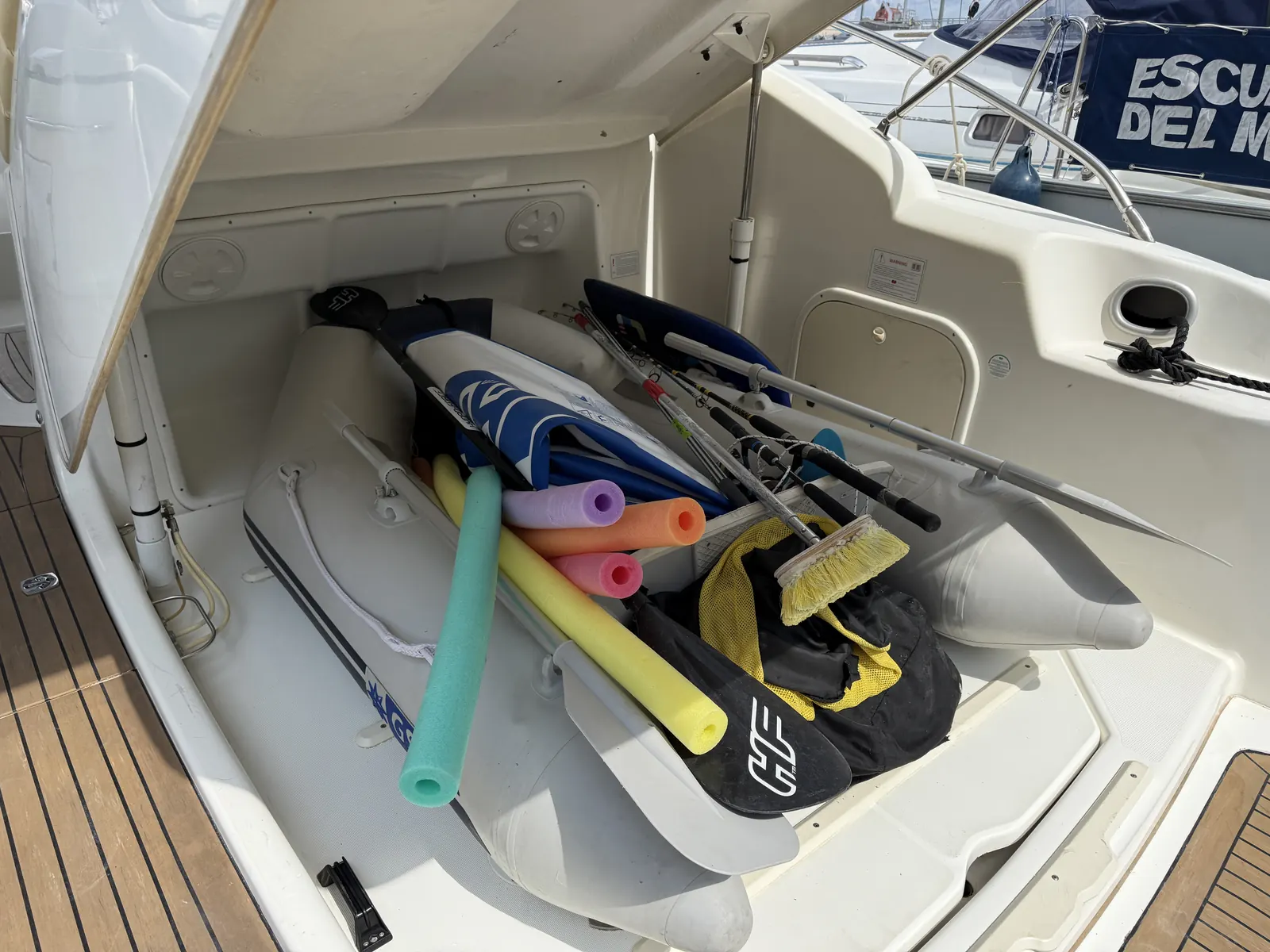 Cranchi Endurance 41 · 11