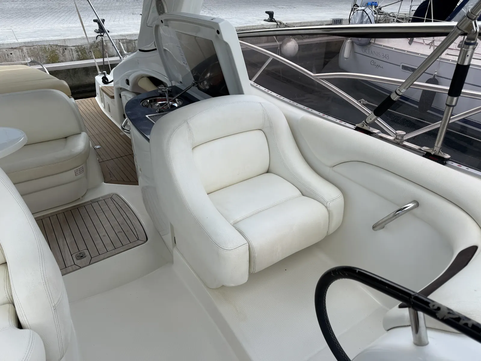 Cranchi Endurance 41 · 28