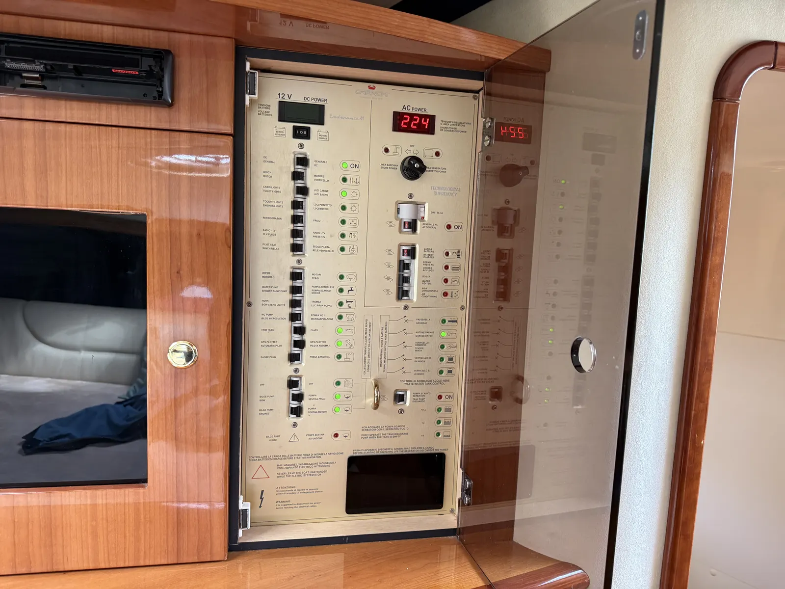Cranchi Endurance 41 · 9