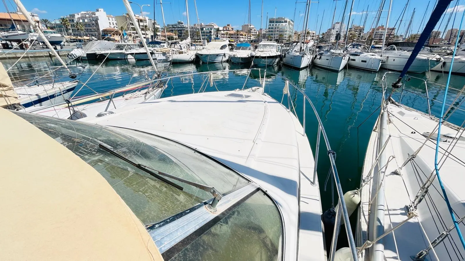 Cranchi Cruiser 32 · 12