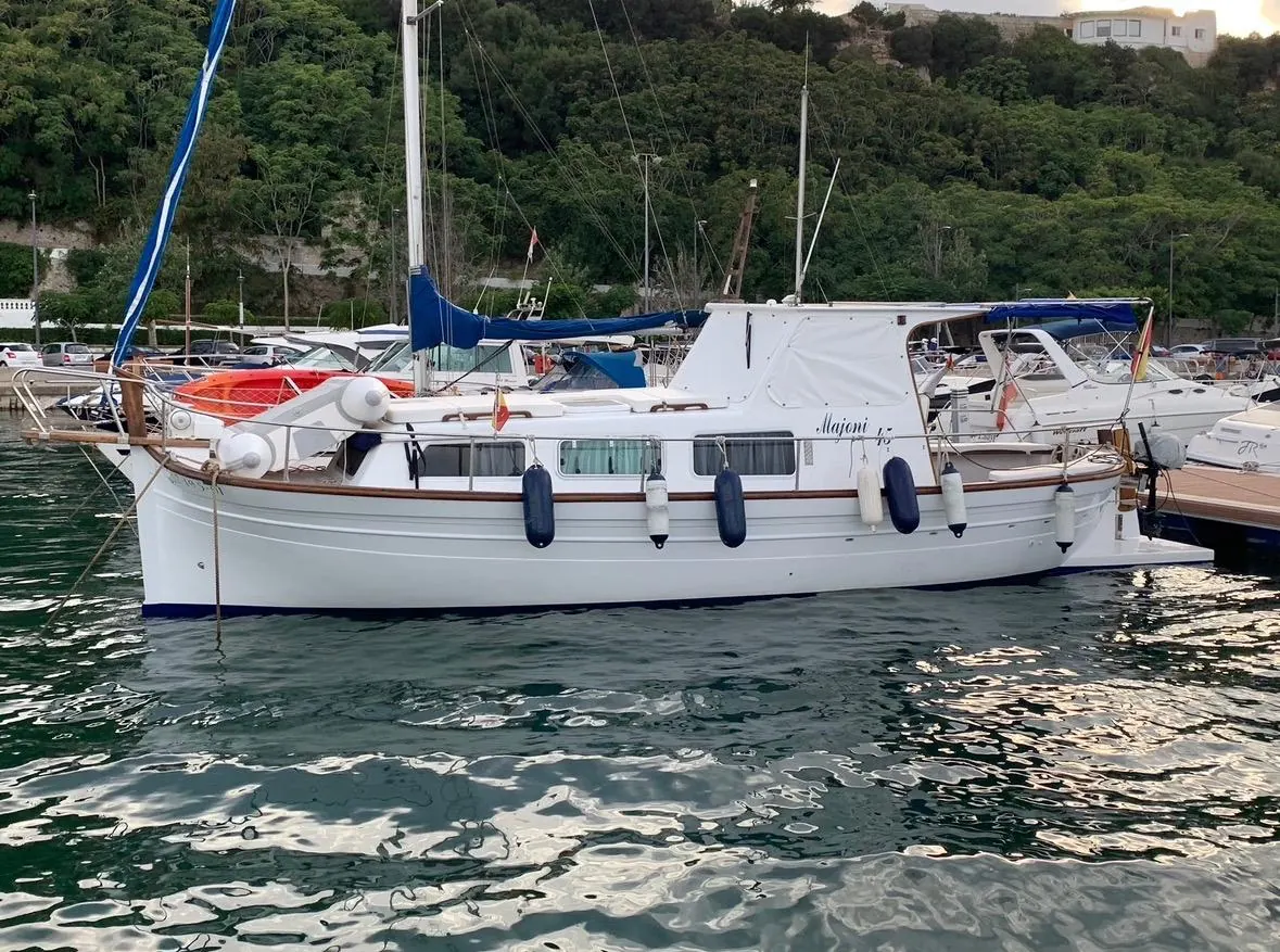 Majoni 45 · 9