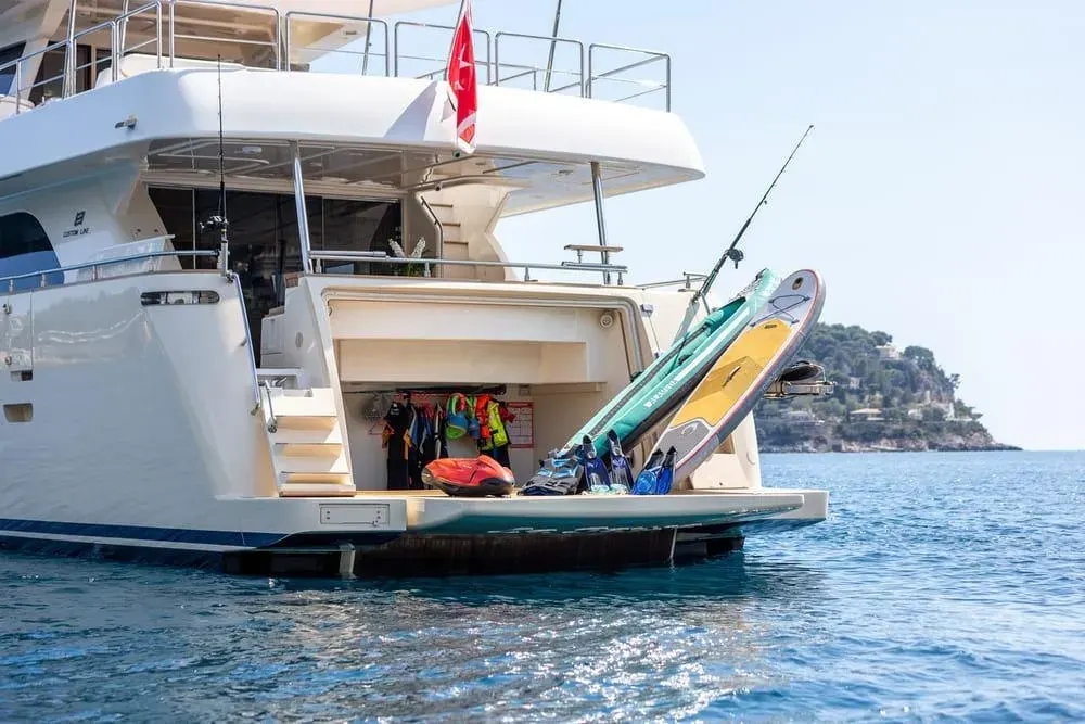 Ferretti Navetta 26 · 32
