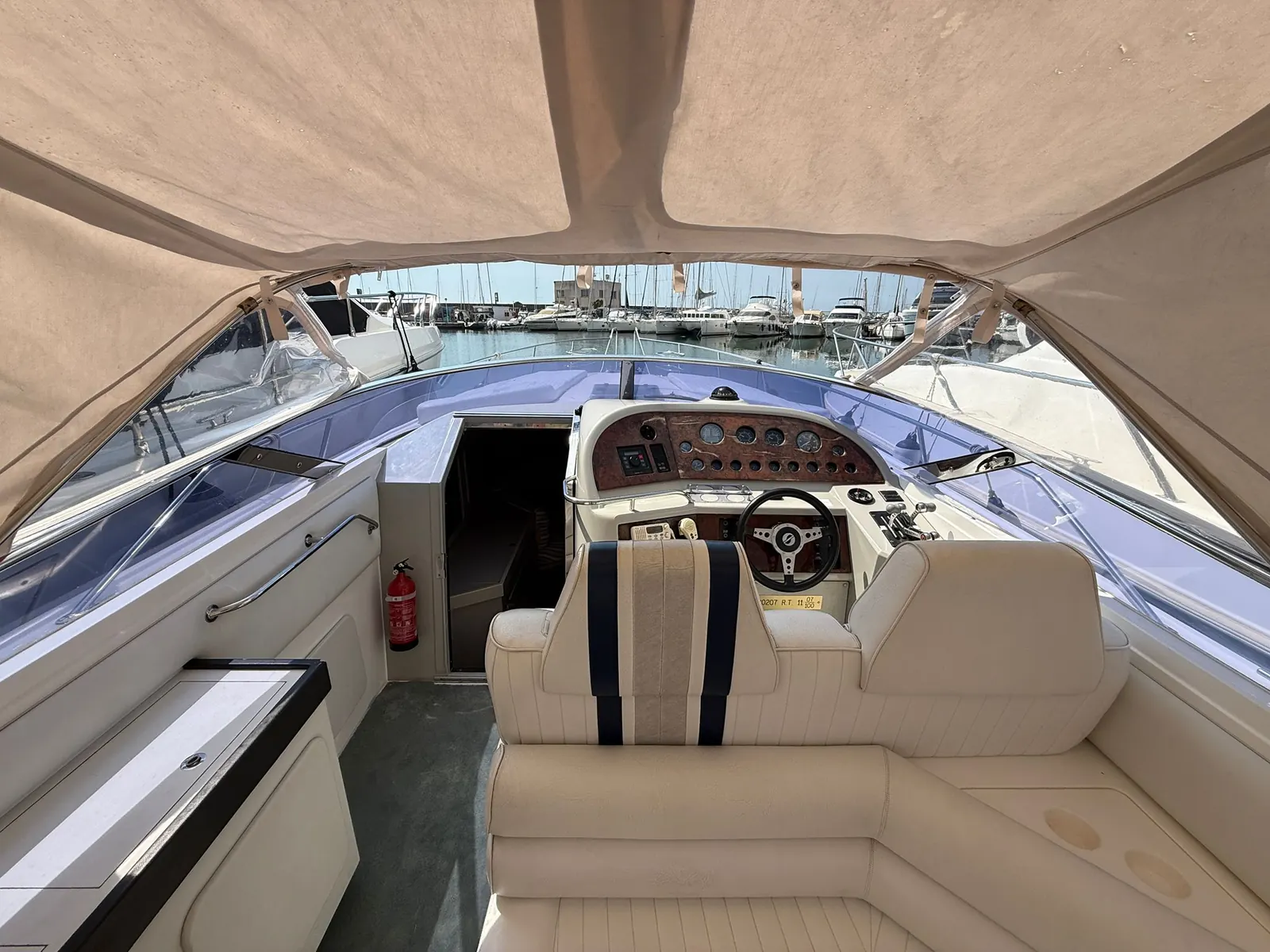 Sunseeker Thuntherhawk 43 · 28