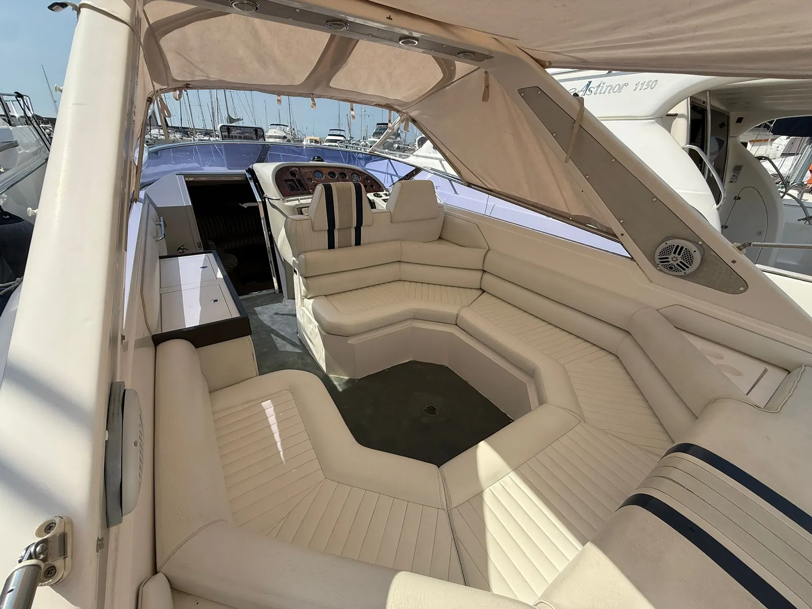 Sunseeker Thuntherhawk 43 · 44