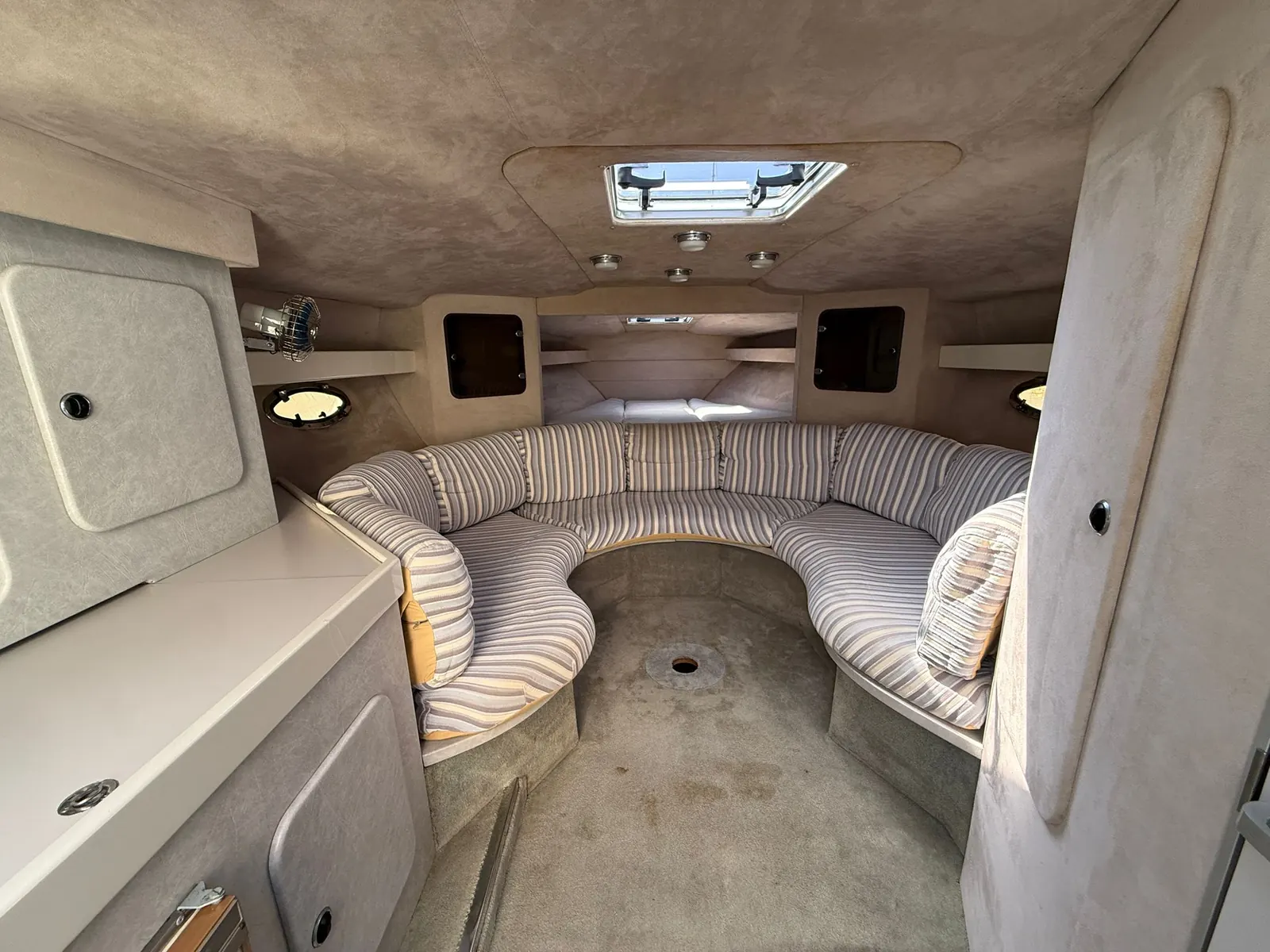 Sunseeker Thuntherhawk 43 · 4