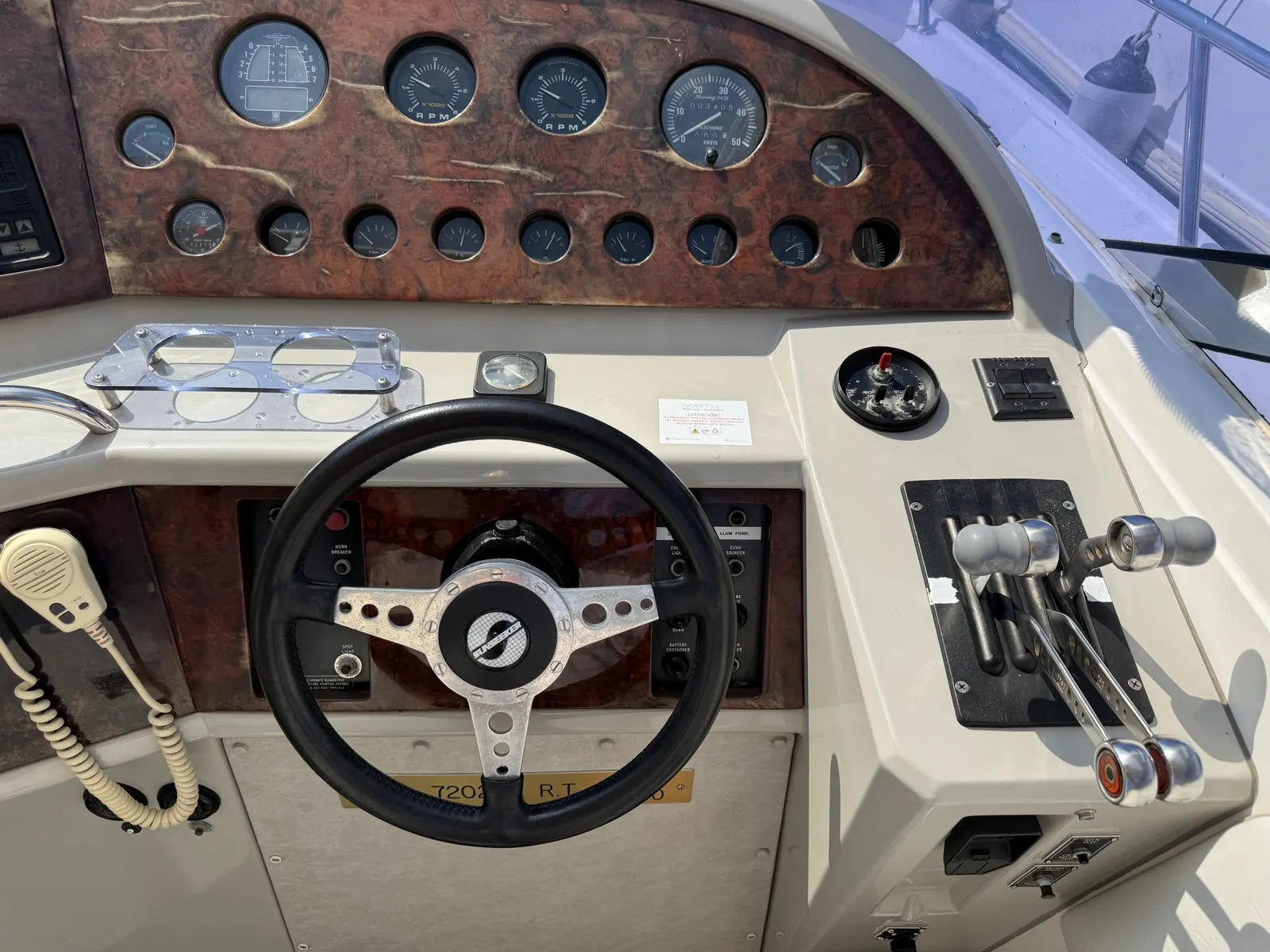 Sunseeker Thuntherhawk 43 · 20