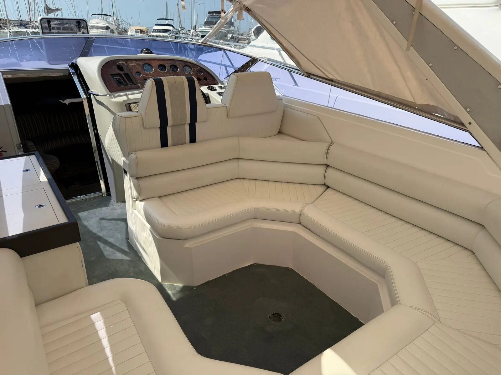 Sunseeker Thuntherhawk 43 · 45