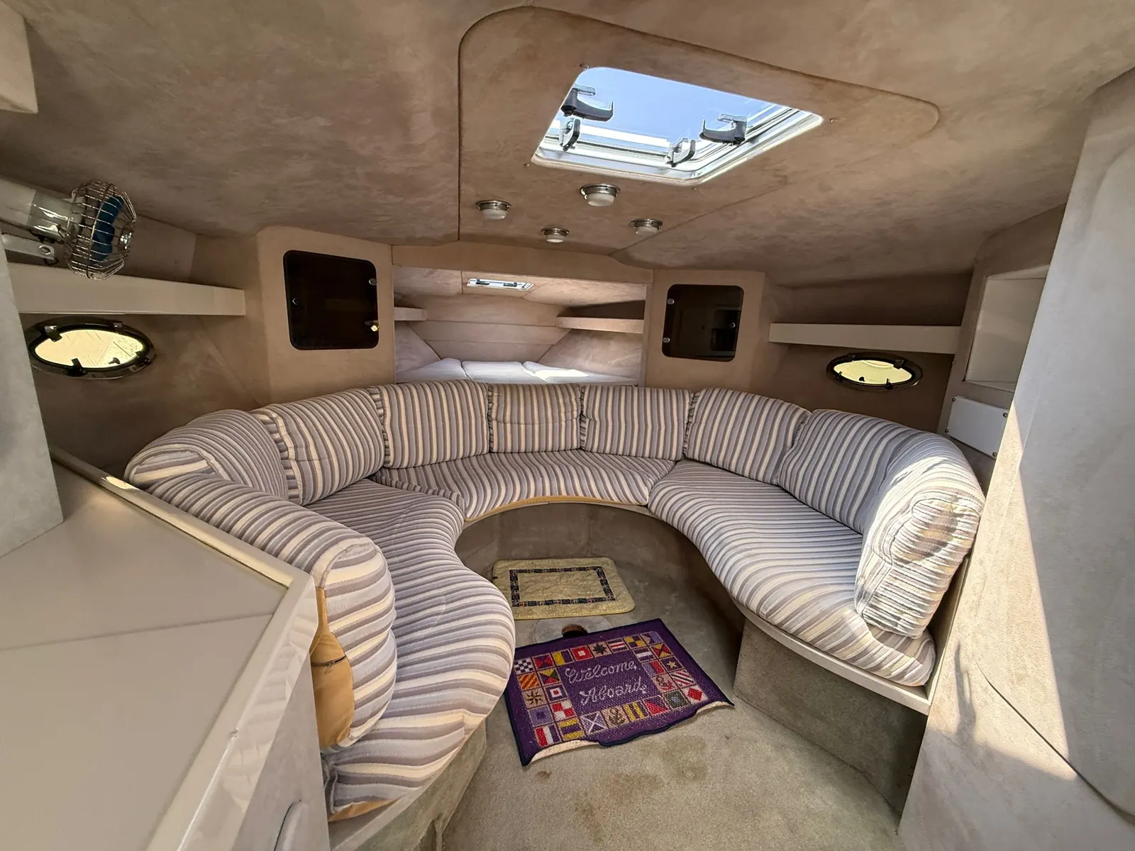 Sunseeker Thuntherhawk 43 · 17