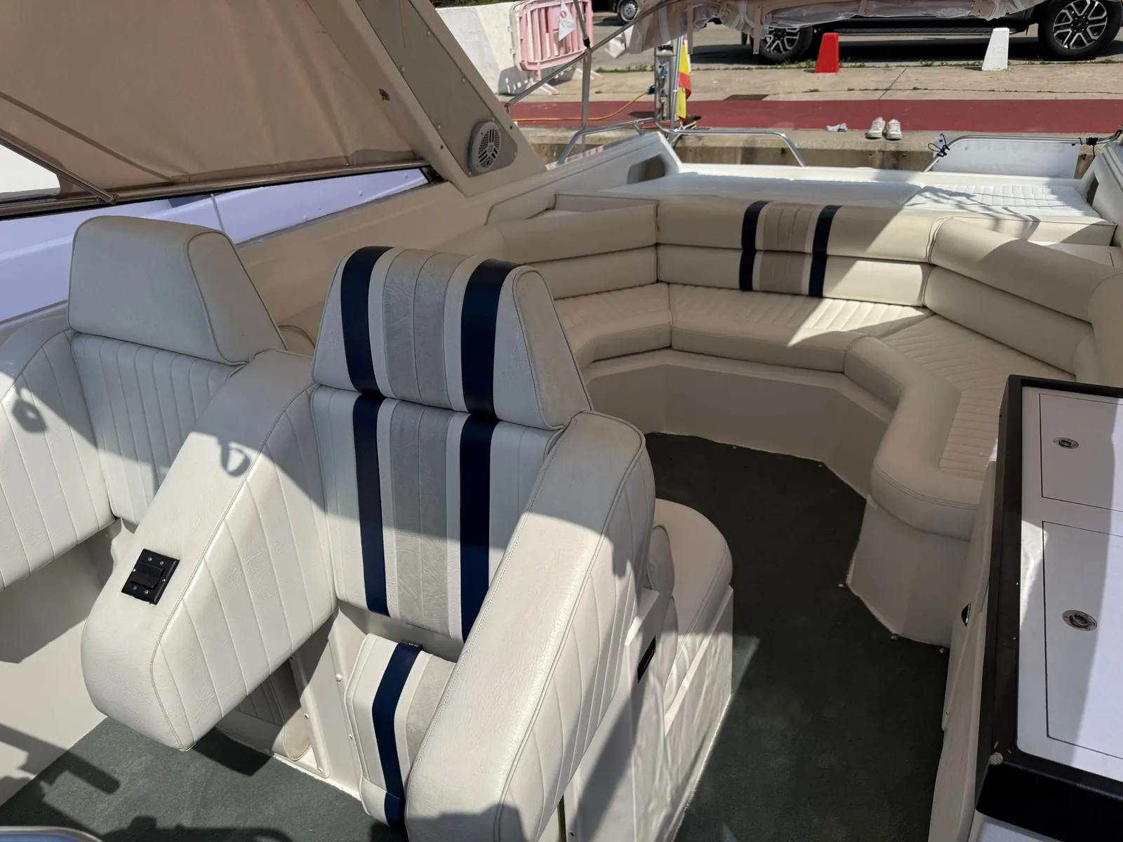 Sunseeker Thuntherhawk 43 · 19