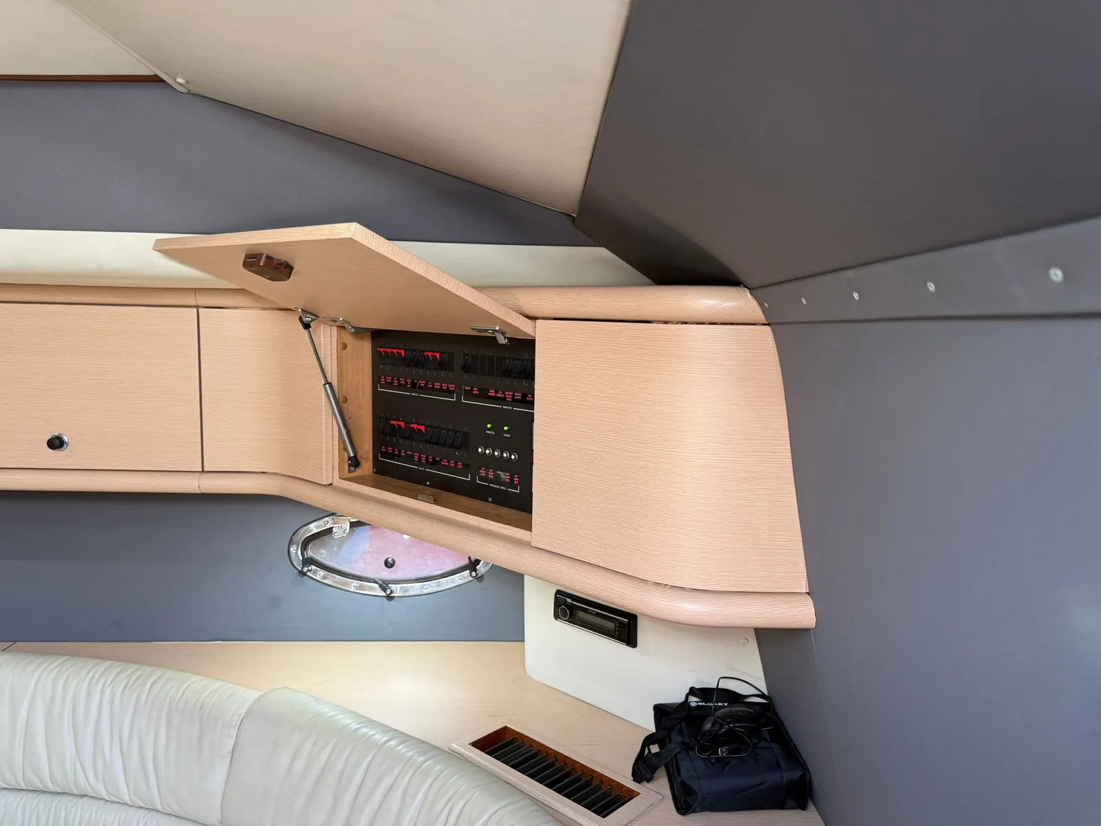 Sunseeker Camargue 44 · 17