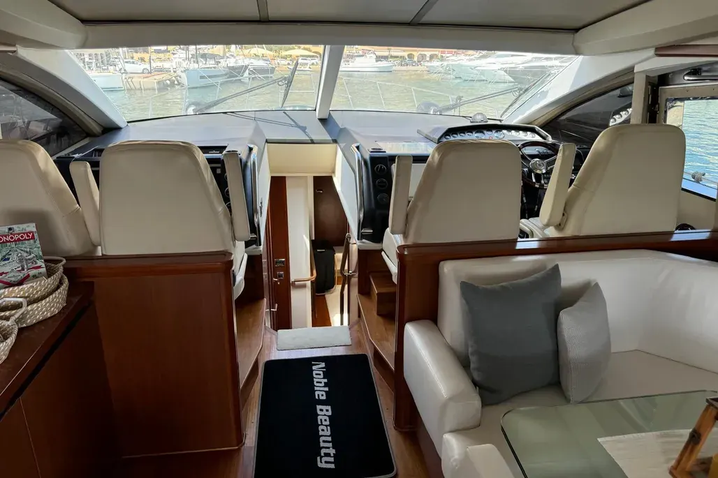 Princess V70 · 19