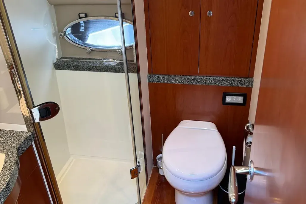 Princess V70 · 6