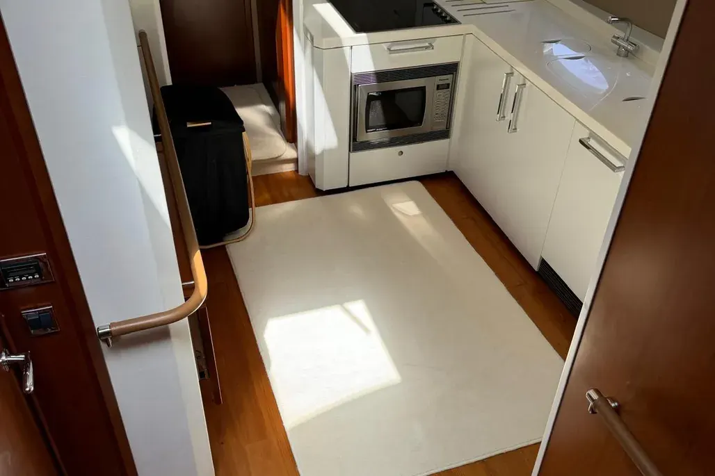 Princess V70 · 16
