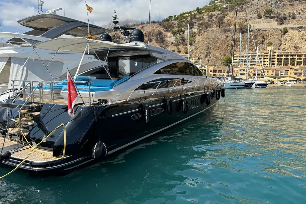 Princess V70 · 27