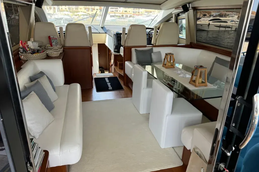 Princess V70 · 22