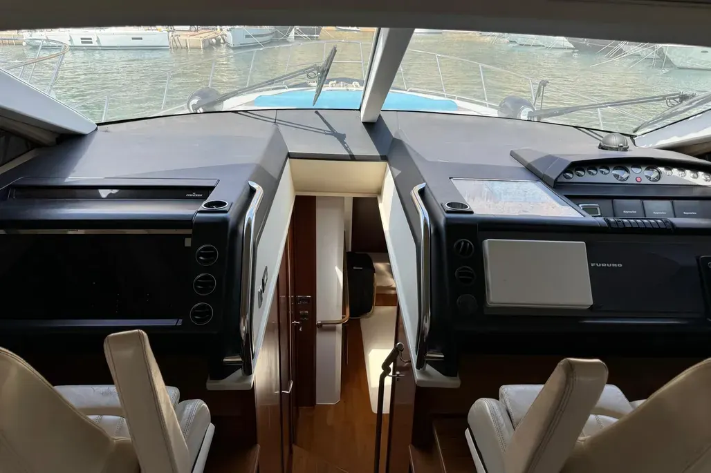Princess V70 · 18