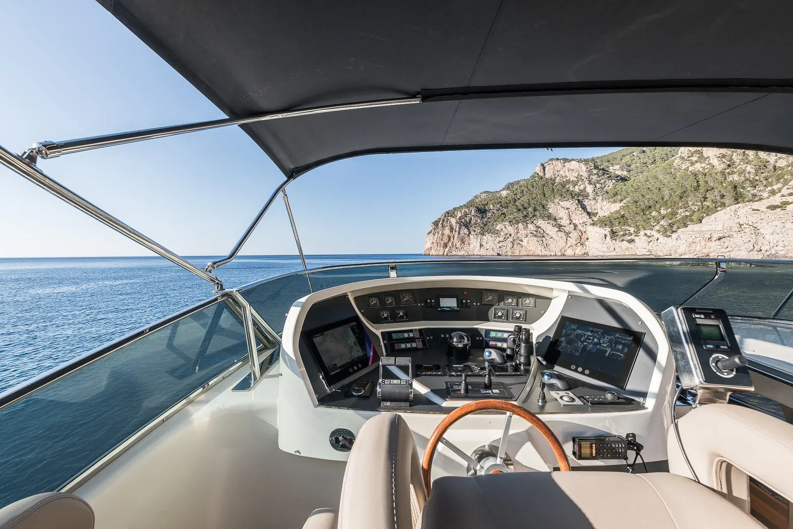 Astondoa 102 GLX · 32