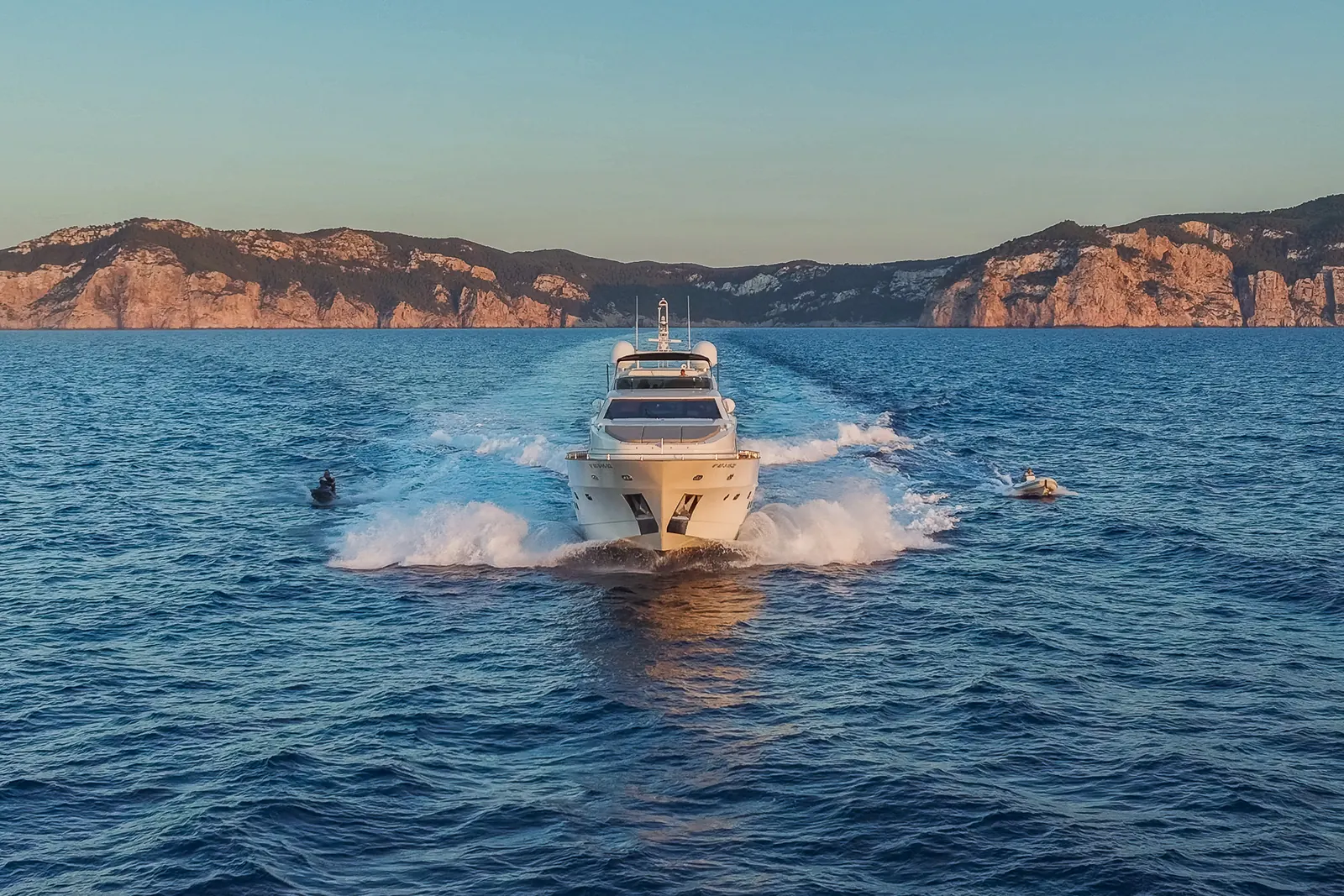 Astondoa 102 GLX · 28