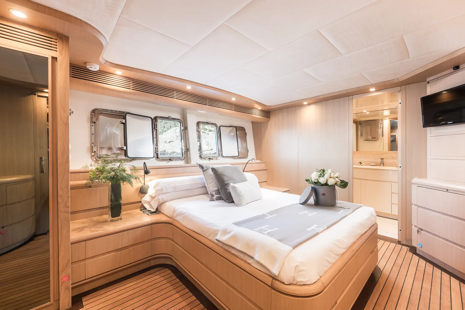 Astondoa 102 GLX · 25