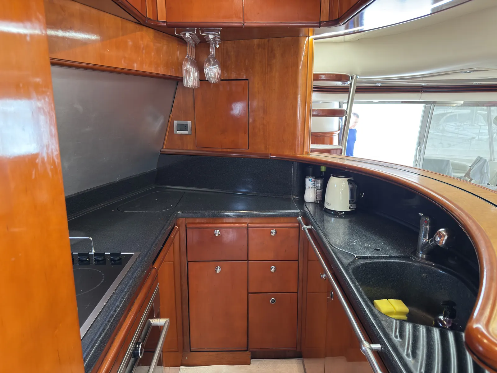 Azimut 68 Plus · 21