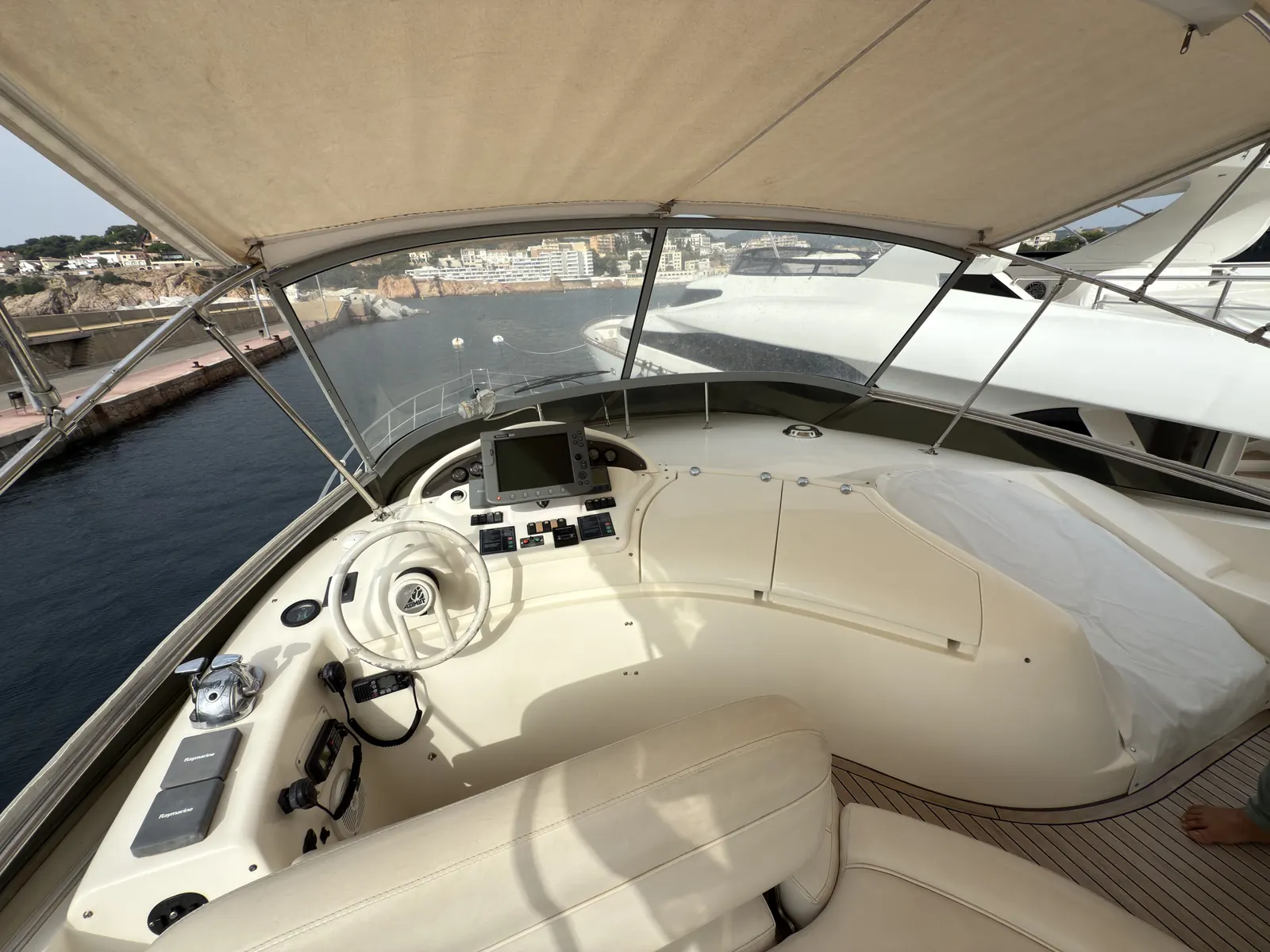 Azimut 68 Plus · 35