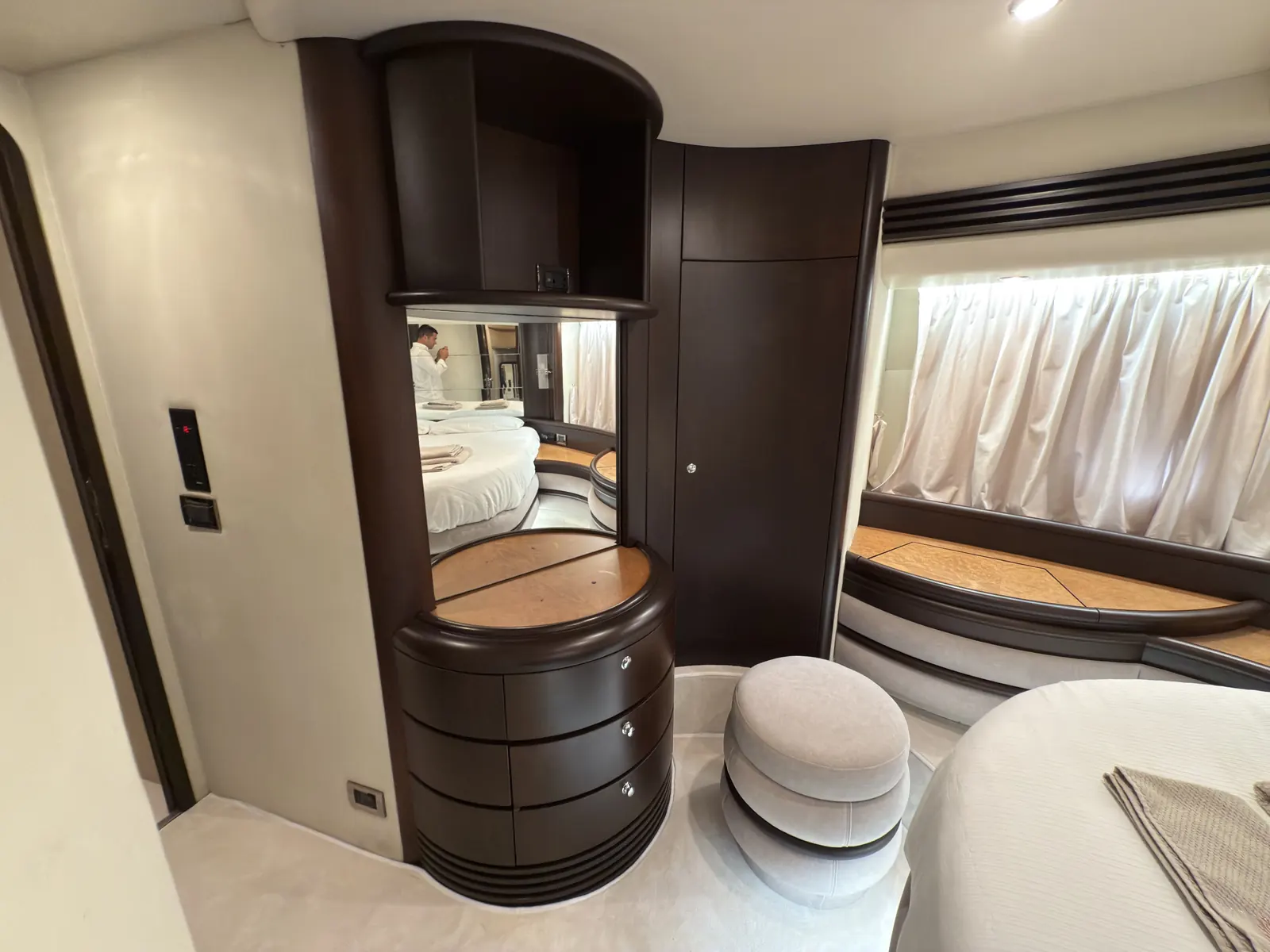 Azimut 68 Plus · 11