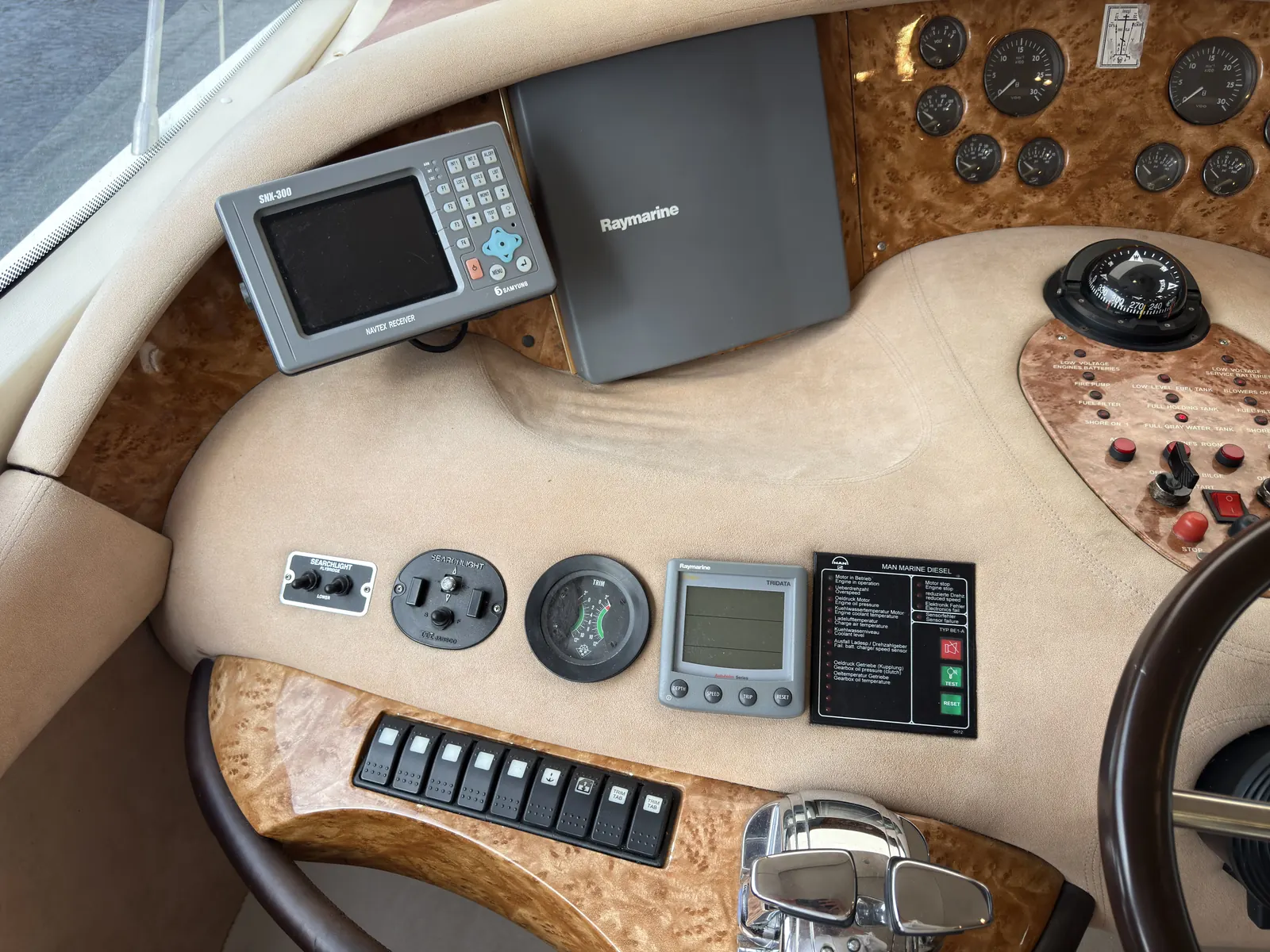 Azimut 68 Plus · 17