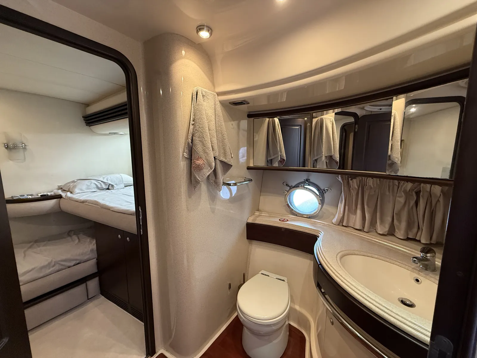 Azimut 68 Plus · 56