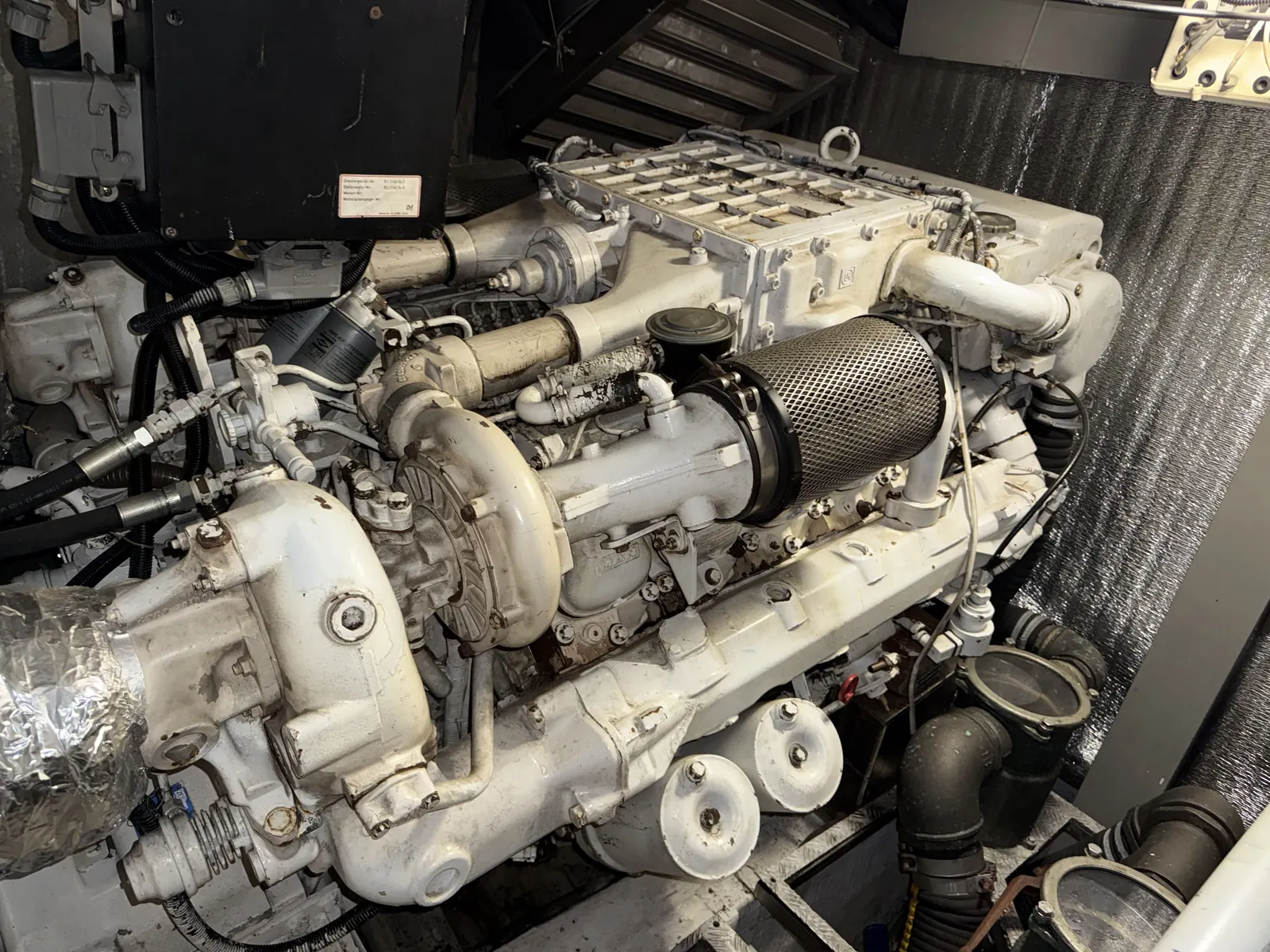 Azimut 68 Plus · 52