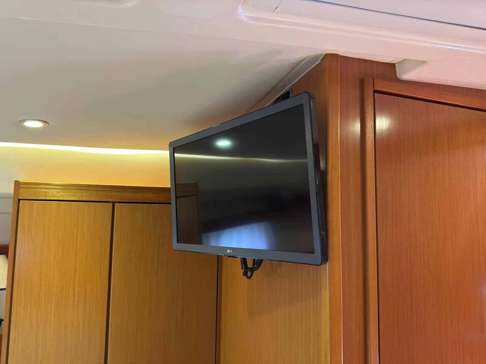 Bavaria 43 Sport · 47