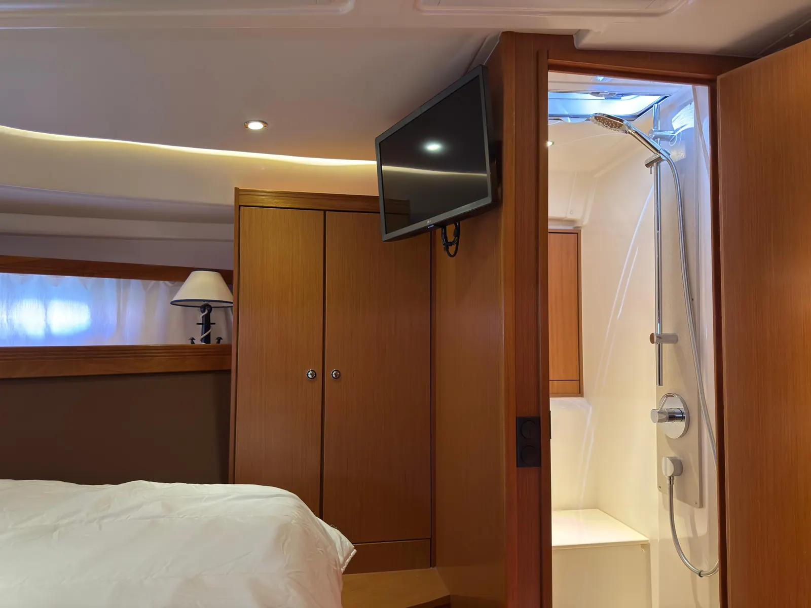 Bavaria 43 Sport · 52