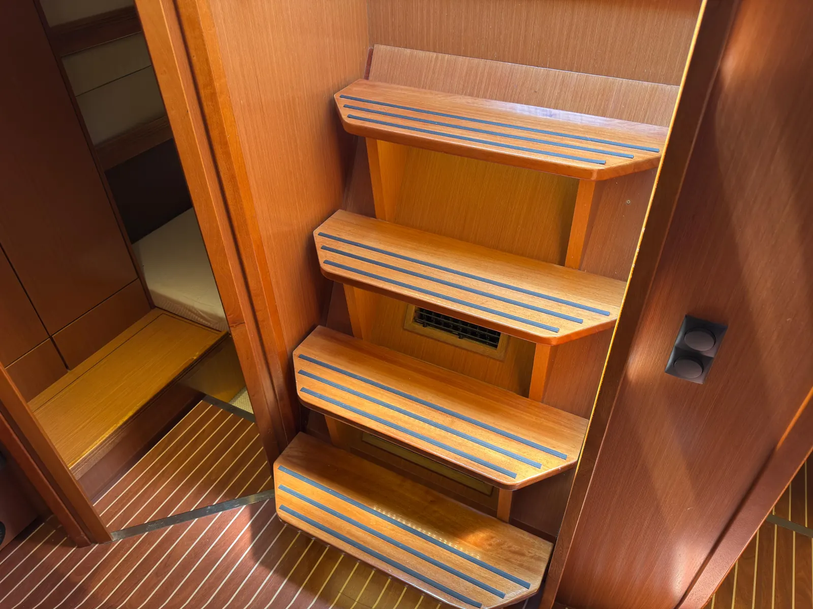Bavaria 43 Sport · 17