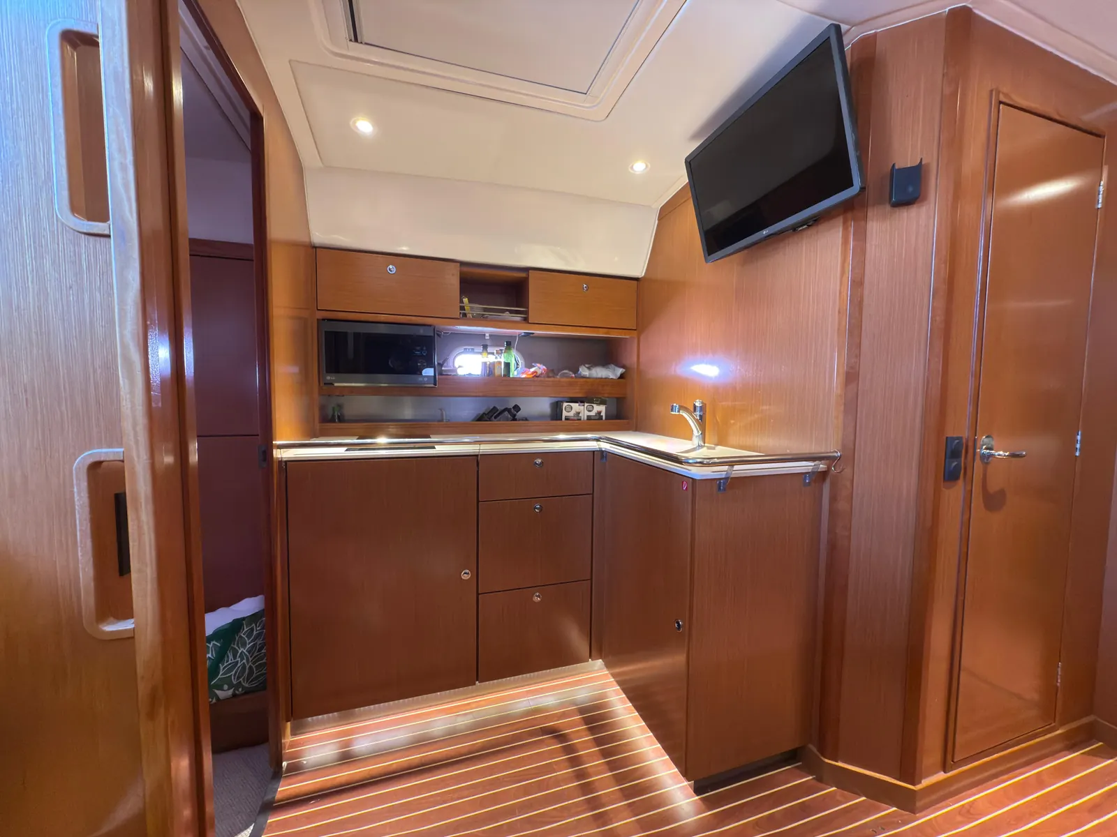 Bavaria 43 Sport · 30