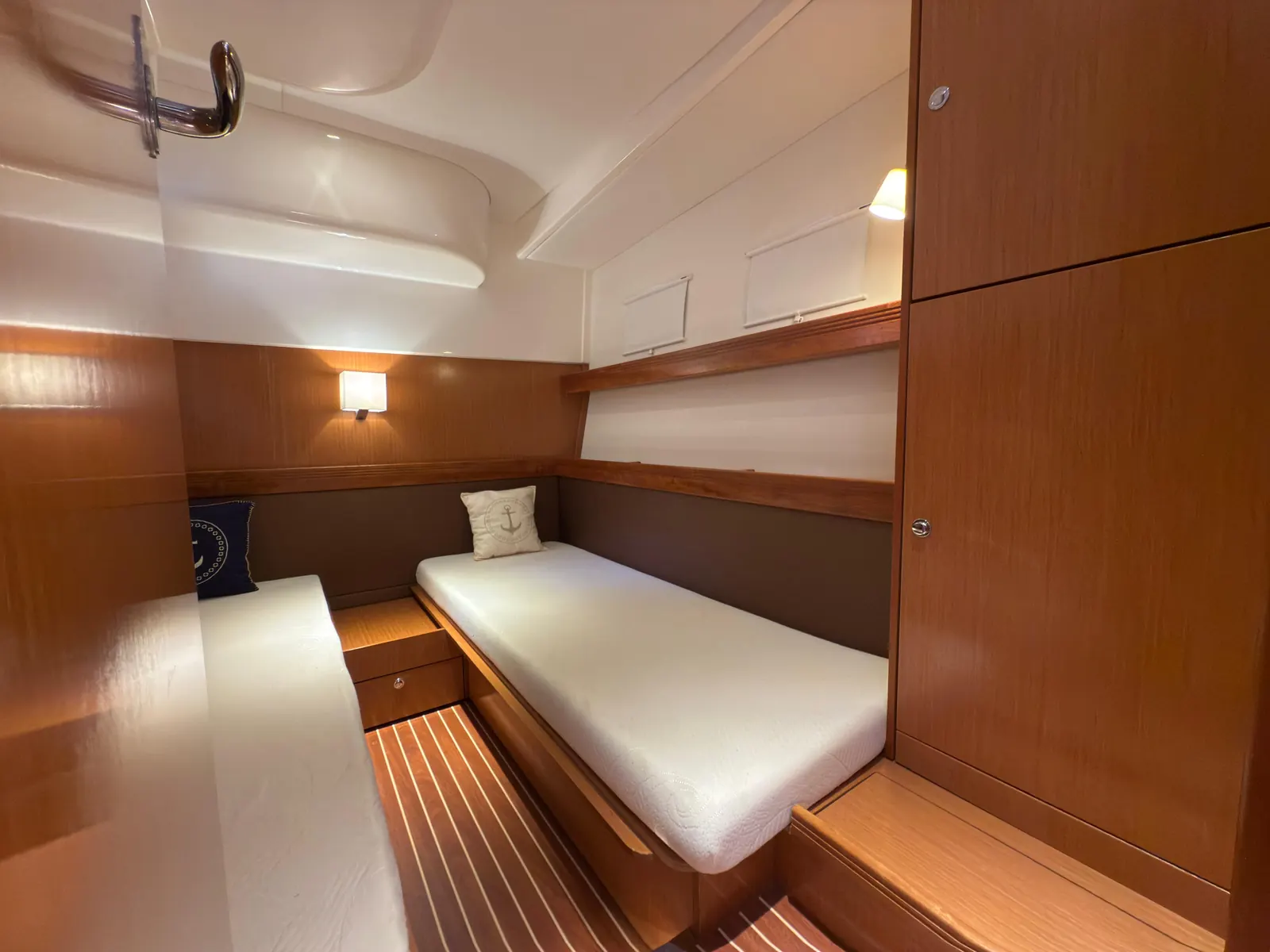 Bavaria 43 Sport · 13