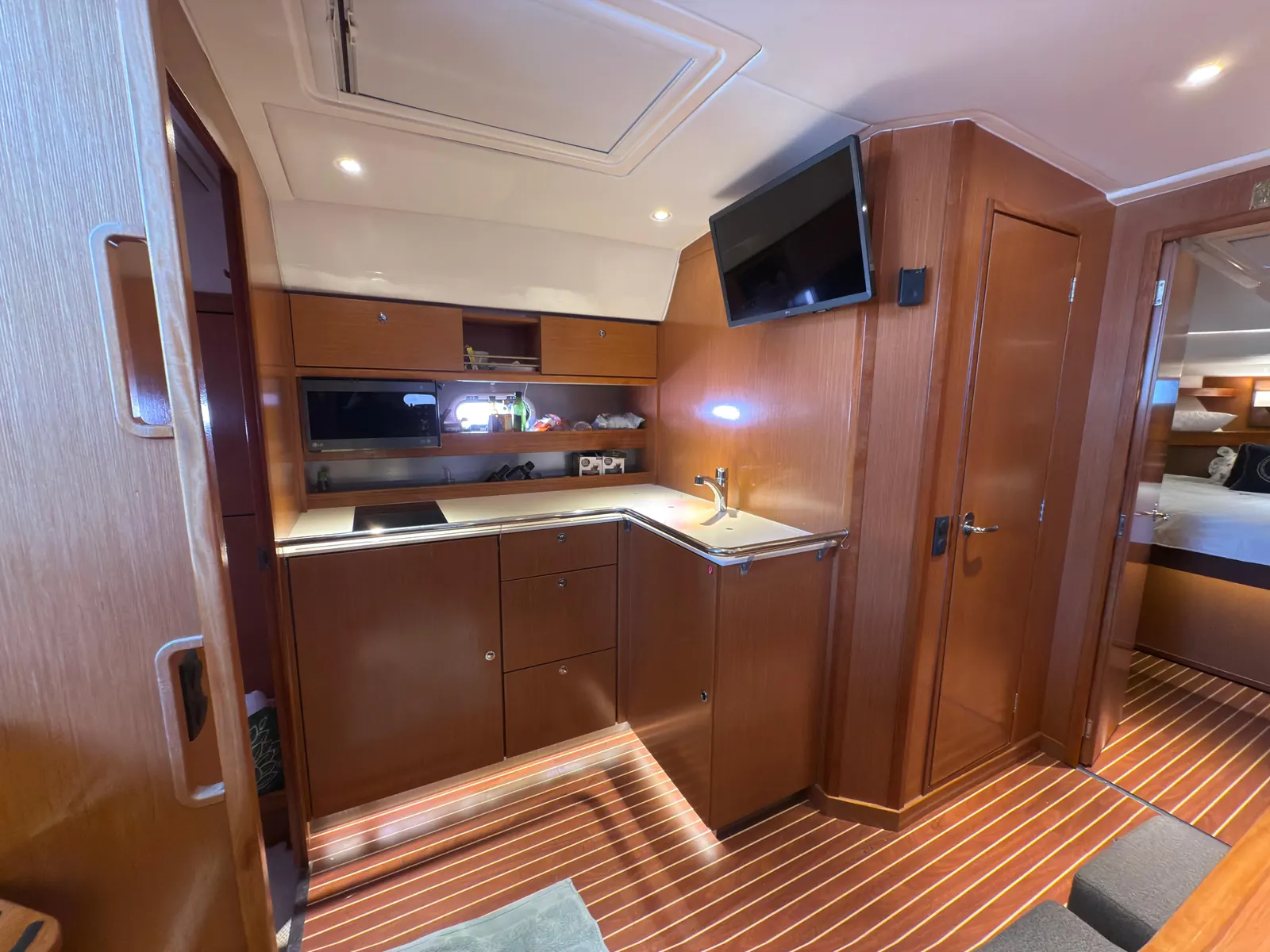 Bavaria 43 Sport · 35