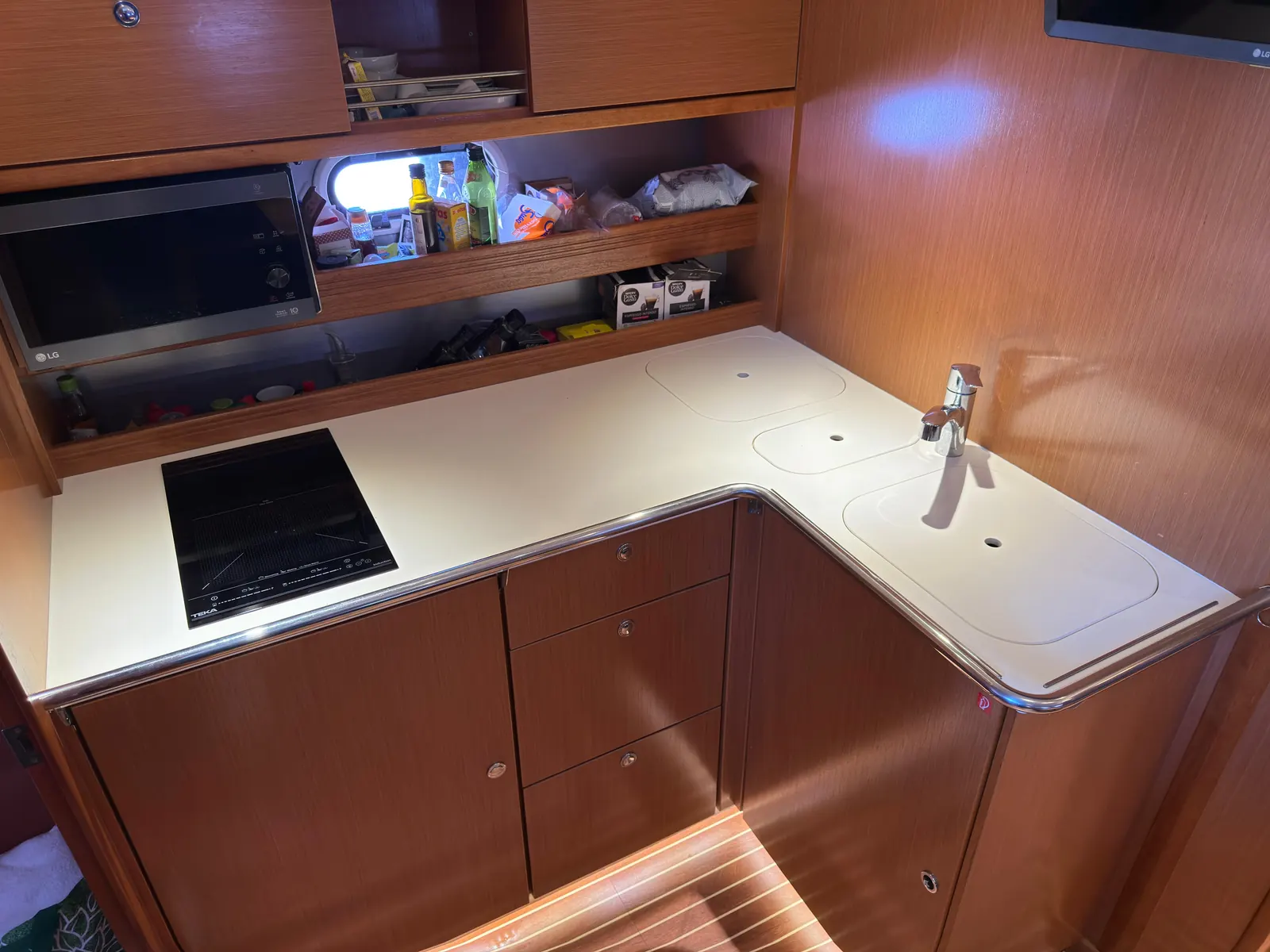 Bavaria 43 Sport · 33
