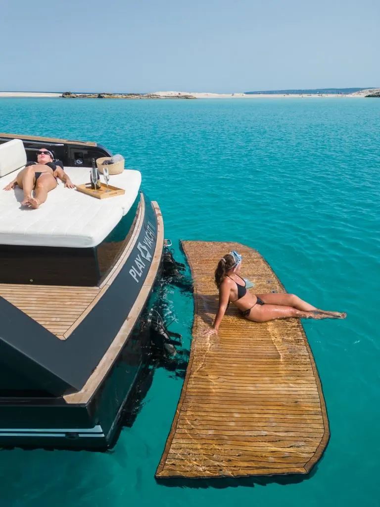 Pardo Yacht 43 · 28
