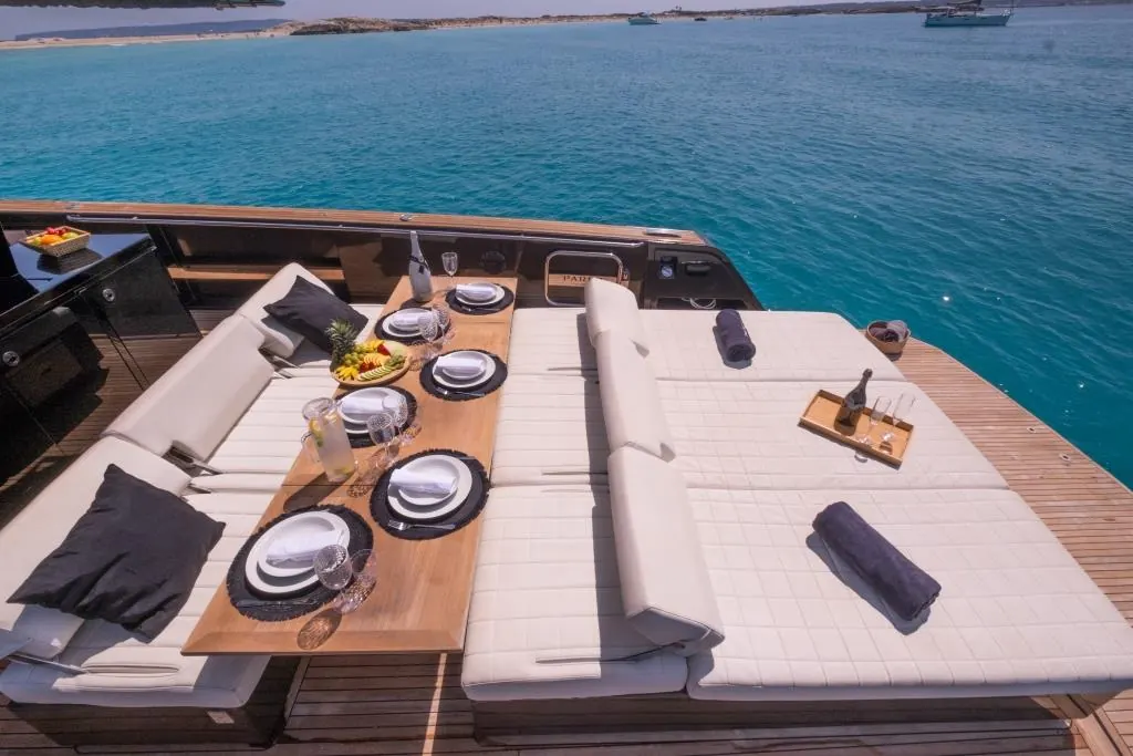 Pardo Yacht 43 · 15