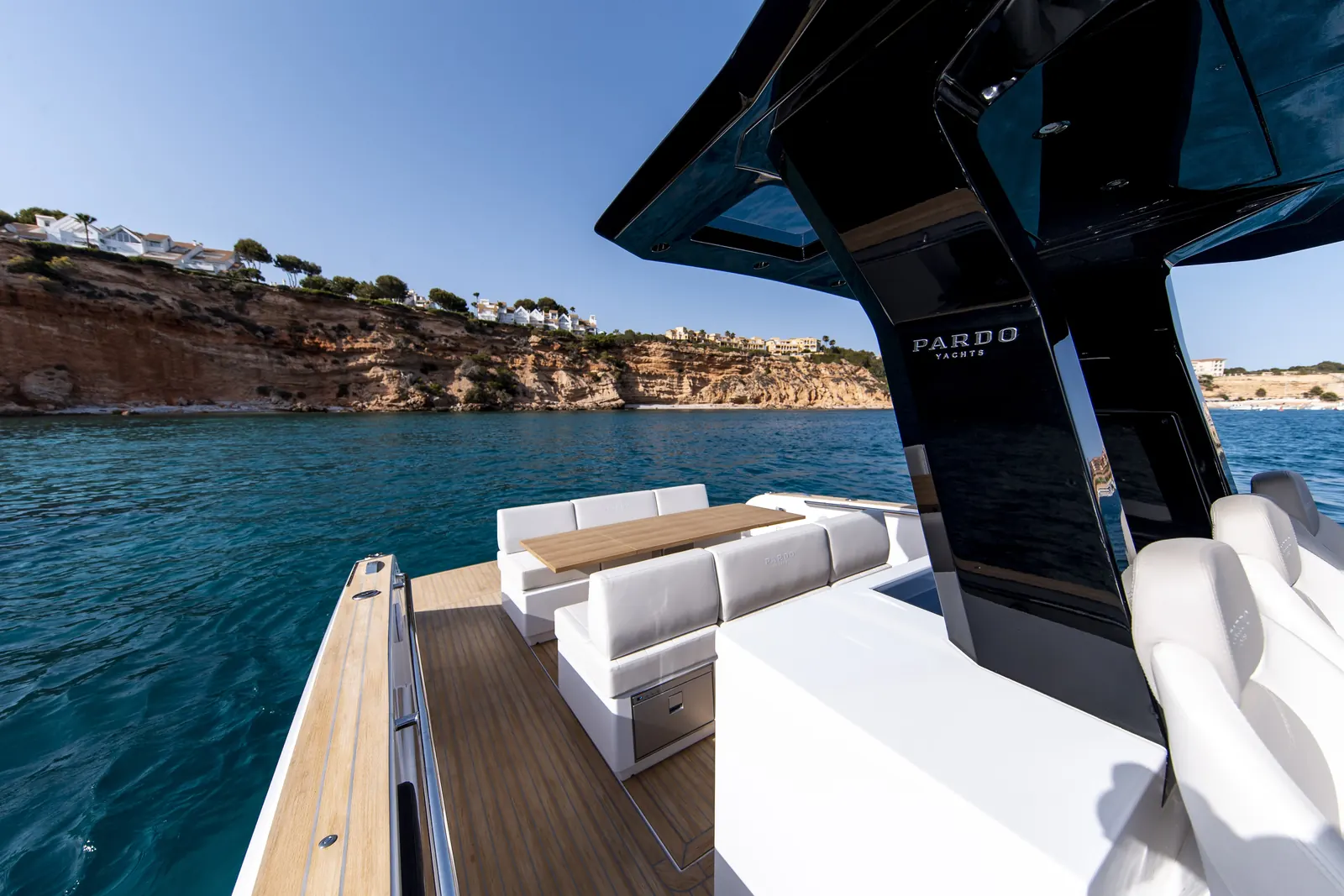 Pardo Yacht 38 · 29