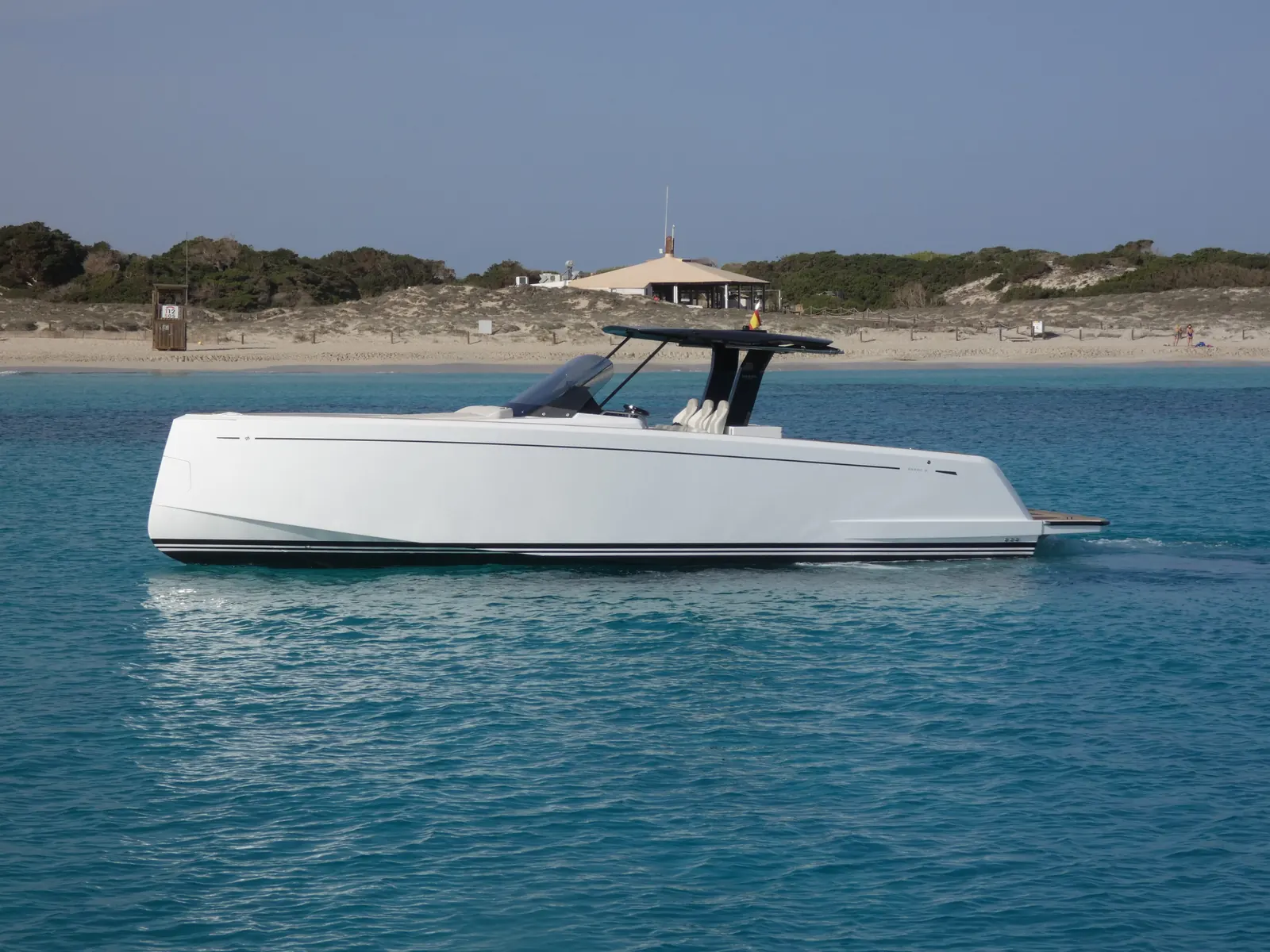 Pardo Yacht 38 · 11