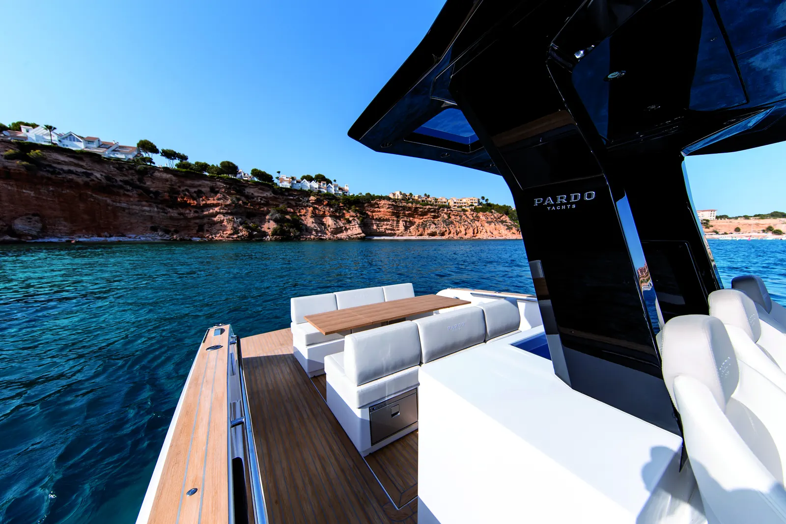 Pardo Yacht 38 · 28