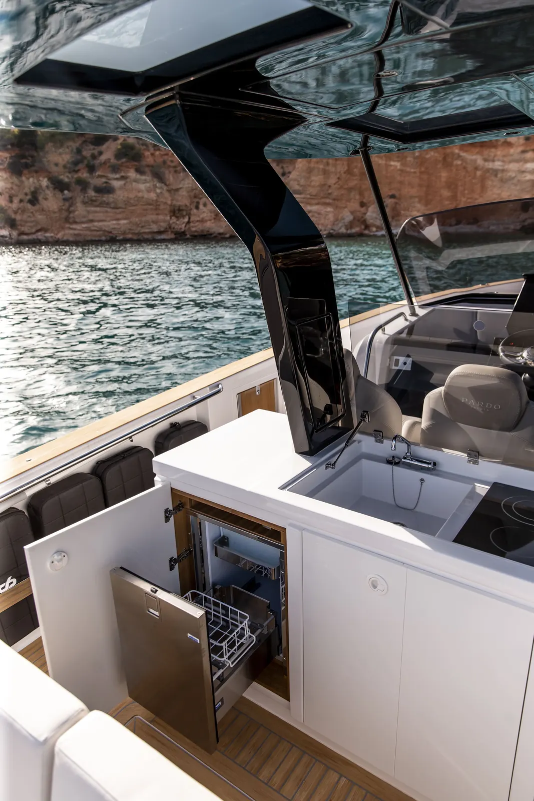 Pardo Yacht 38 · 81