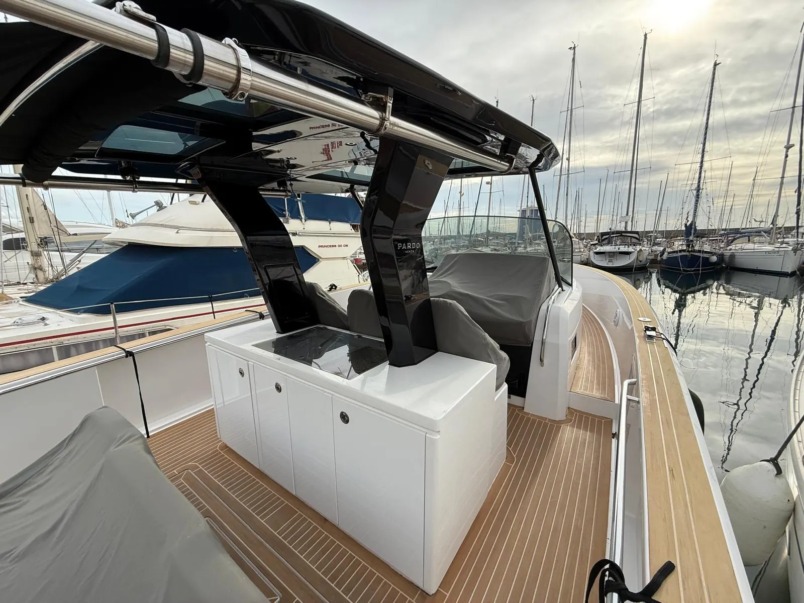 Pardo Yacht 38 · 67
