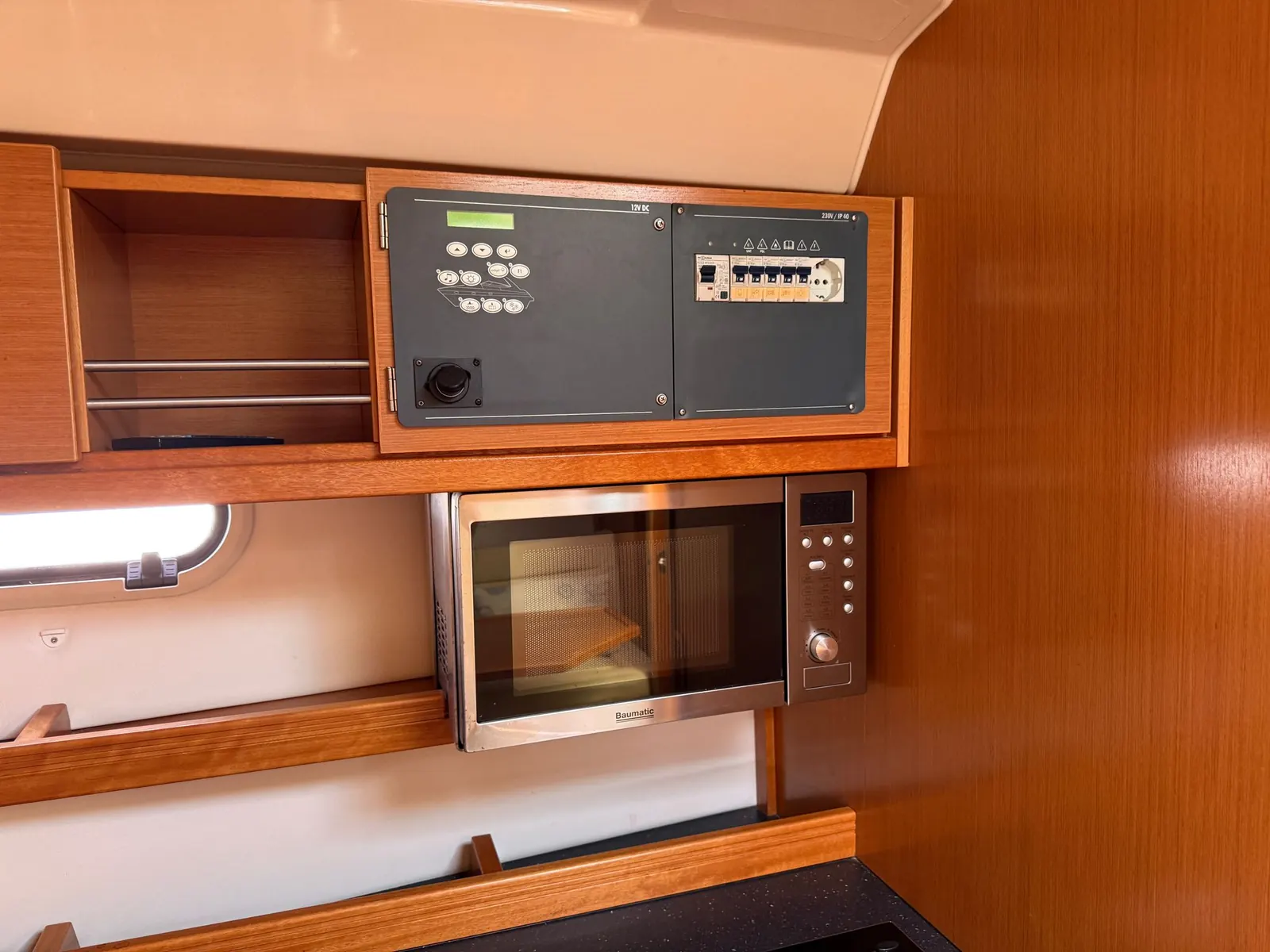 Bavaria 34 Sport · 12