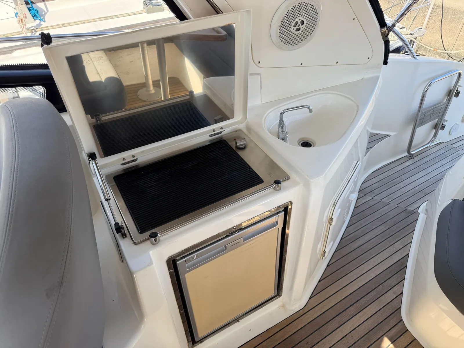 Bavaria 34 Sport · 38