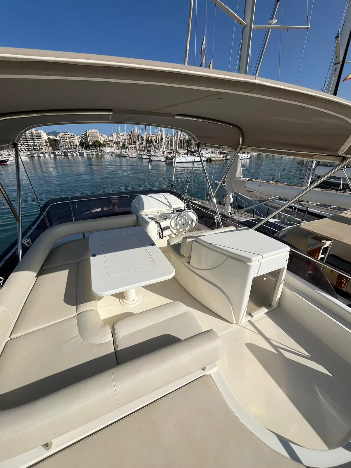 Ferretti 470 · 22