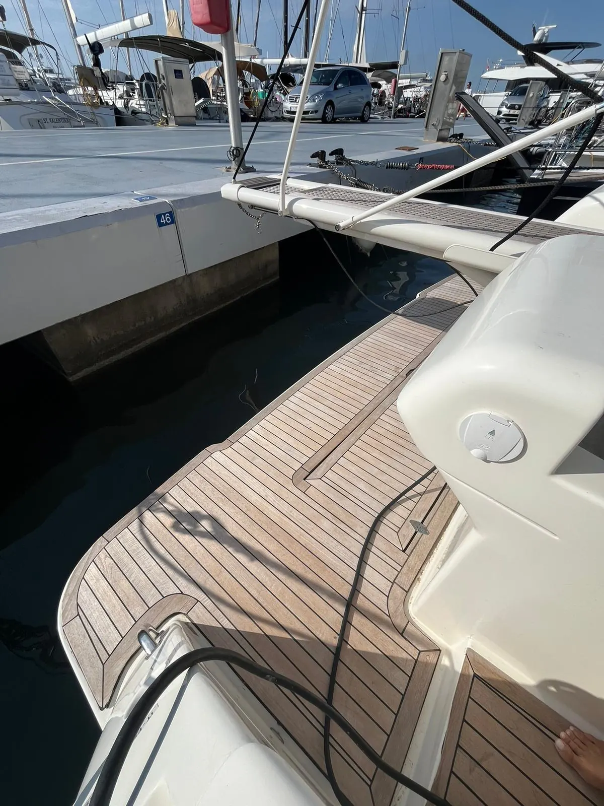 Ferretti 470 · 35