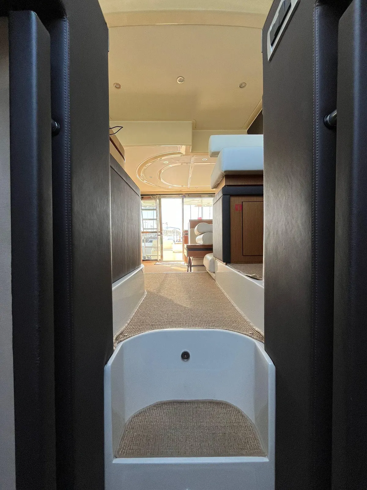 Ferretti 470 · 11
